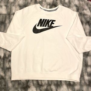 Nike white long sleeve crew neck for women